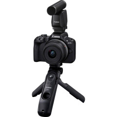 Цифрова відеокамера Canon EOS R50 kit (RF-S 18-45mm) IS STM Black Content Creator Kit (5811C036)